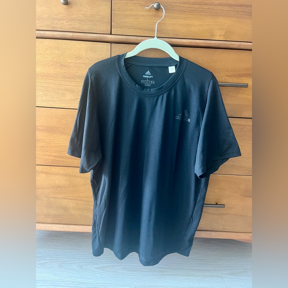 Adidas Men’s Freelift Crew Shirt: Size L